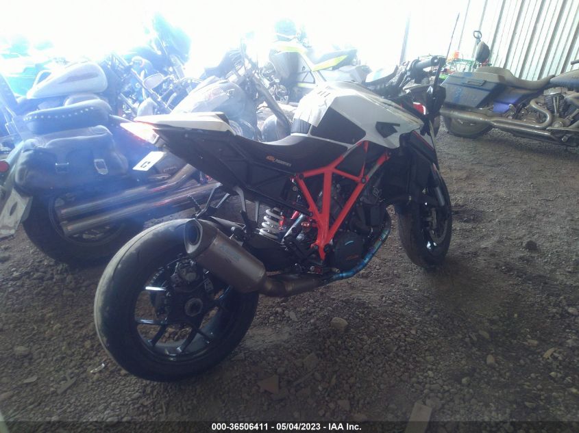2019 KTM 1290 SUPER DUKE R VBKV39402KM906236