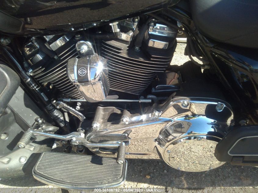 2018 HARLEY-DAVIDSON FLHTK ULTRA LIMITED - 1HD1KED15JB643804