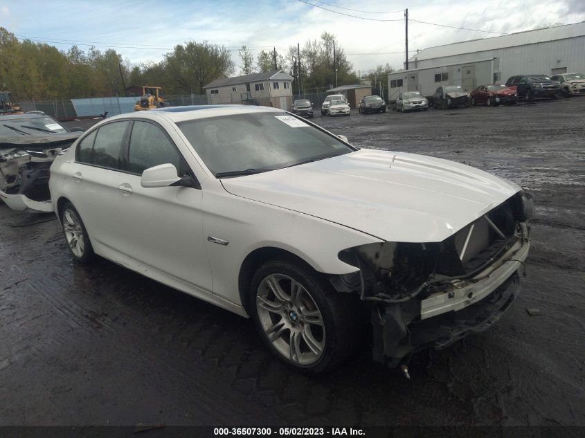 2013 BMW 5 SERIES 528I XDRIVE - WBAXH5C5XDD112098