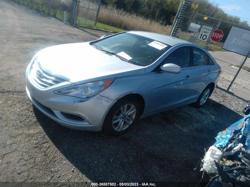 VIN 5NPEB4AC7DH794777 2013 HYUNDAI SONATA no.2