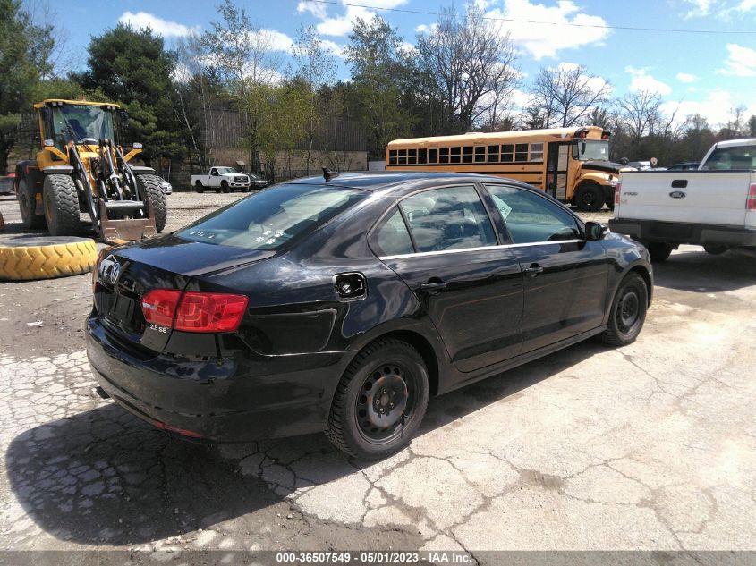 2013 VOLKSWAGEN JETTA SEDAN SE W/CONVENIENCE/SUNROOF - 3VWDP7AJ2DM213481