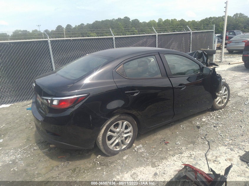VIN 3MYDLBYV9JY308586 2018 TOYOTA YARIS IA