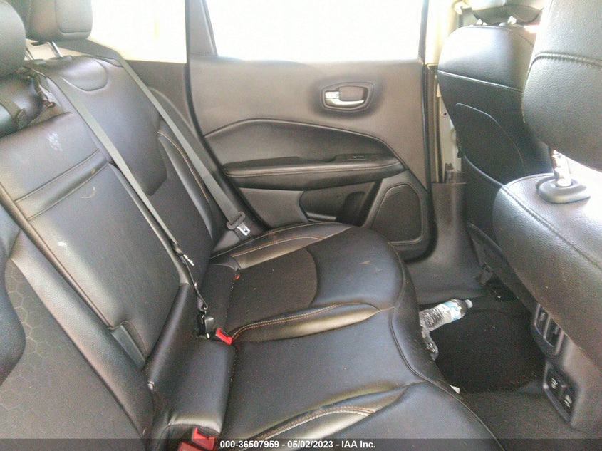 VIN 3C4NJCBB8KT616490 2019 JEEP COMPASS LATITUDE