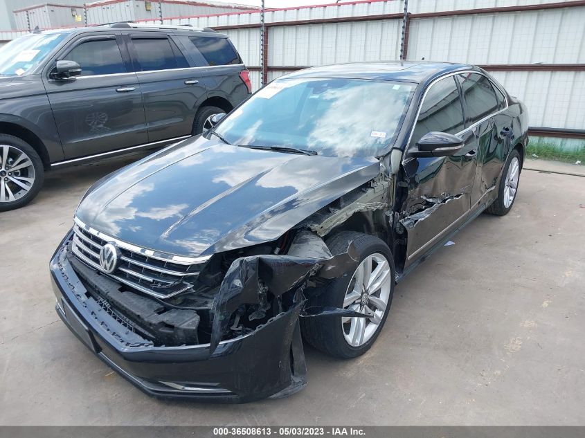 2017 VOLKSWAGEN PASSAT V6 SEL PREMIUM - 1VWCM7A37HC061730