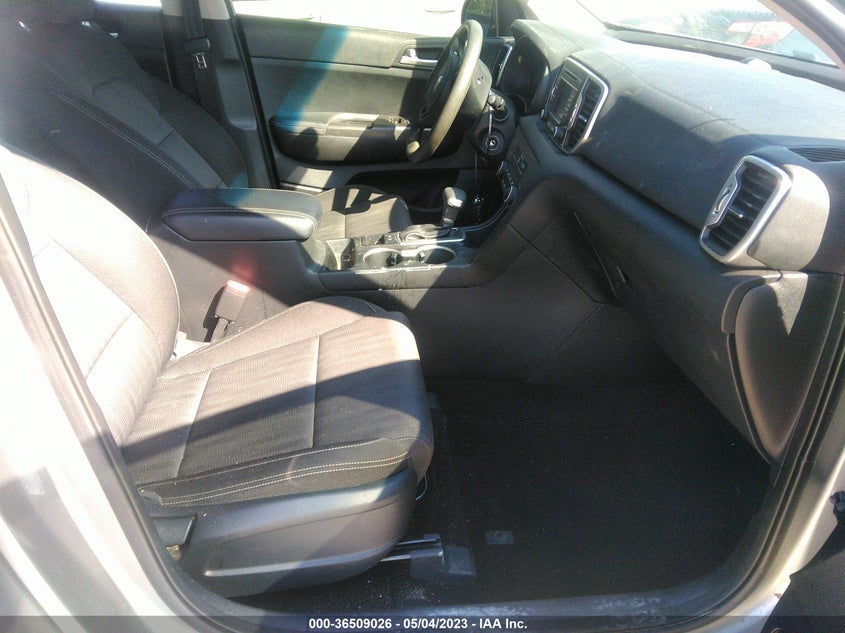 VIN KNDPM3AC4K7581350 2019 KIA SPORTAGE LX