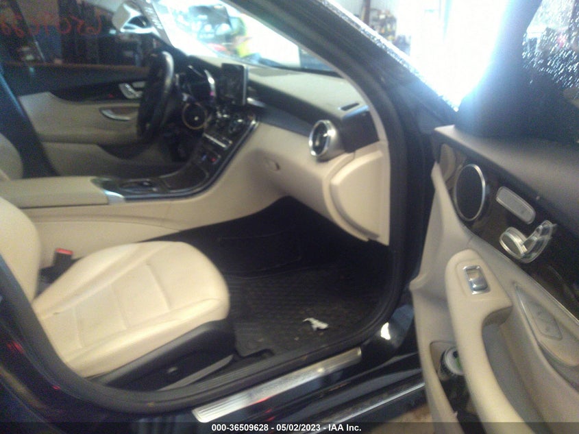 VIN 55SWF4KB3HU228780 2017 MERCEDES-BENZ C-CLASS C 300