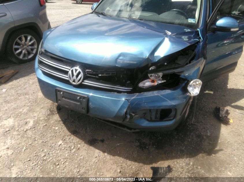 2017 VOLKSWAGEN TIGUAN - WVGBV7AX6HK029562