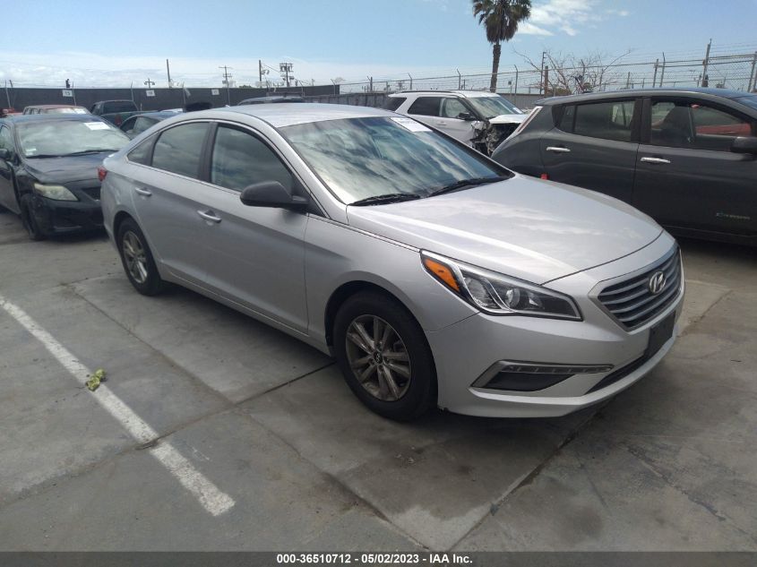 2015 HYUNDAI SONATA 2.4L SE - 5NPE24AF6FH137871