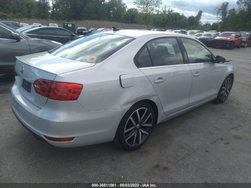 2013 VOLKSWAGEN GLI AUTOBAHN W/NAV - 3VW4A7AJ3DM239847