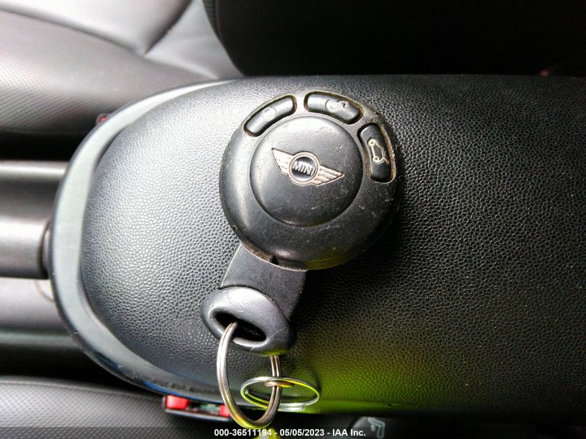 2013 MINI COOPER HARDTOP - WMWSU3C53DT685196