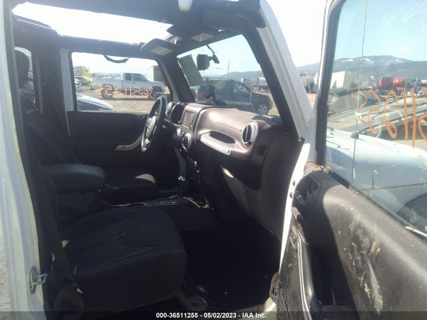 2015 JEEP WRANGLER UNLIMITED SAHARA - 1C4BJWEG2FL639325
