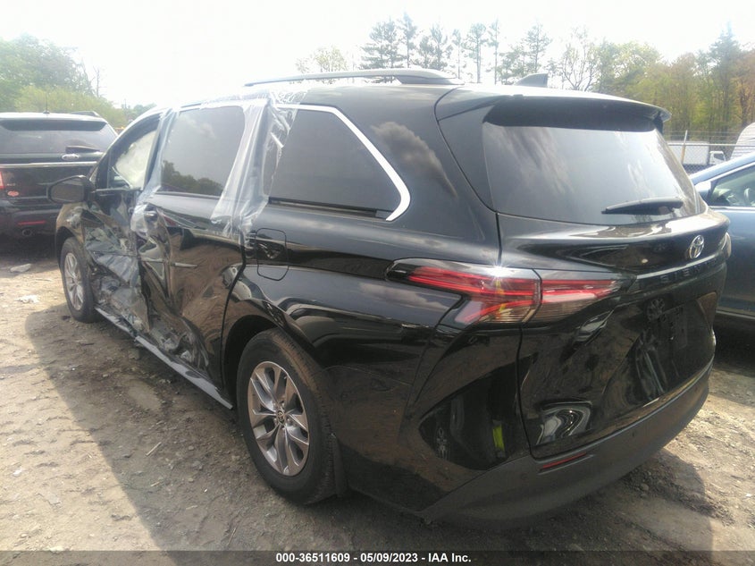 VIN 5TDJRKEC3NS123546 2022 TOYOTA SIENNA XLE