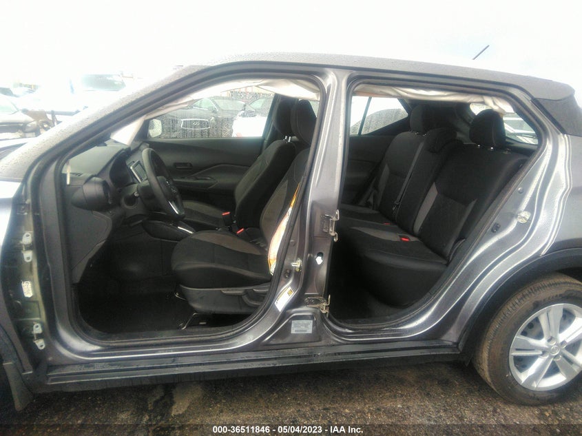 VIN 3N1CP5CU3KL565730 2019 NISSAN KICKS S