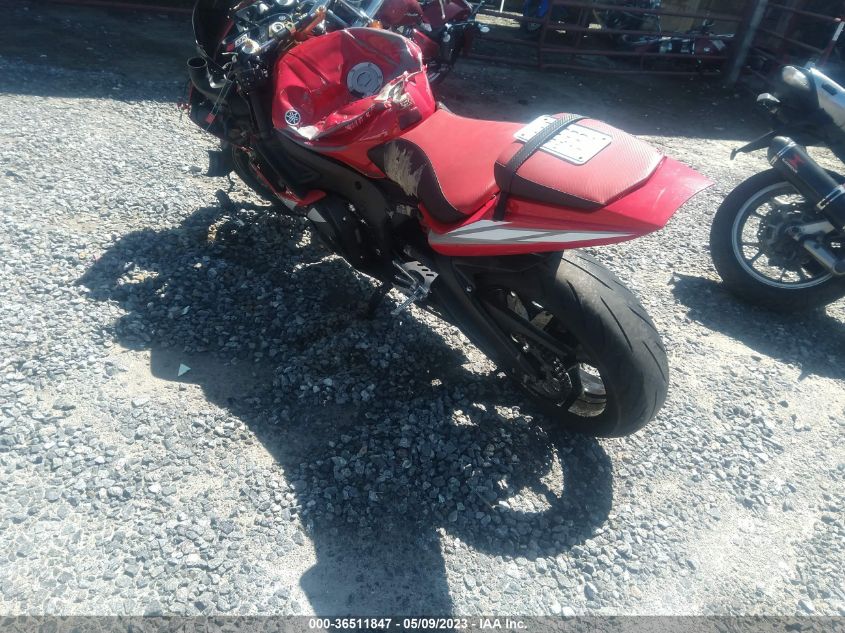 2005 YAMAHA YZFR6 L JYARJ06E65A025361
