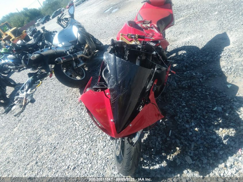 2005 YAMAHA YZFR6 L JYARJ06E65A025361