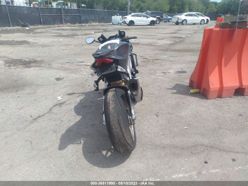 2019 APRILIA RSV4 ZD4KEUA01KS000035