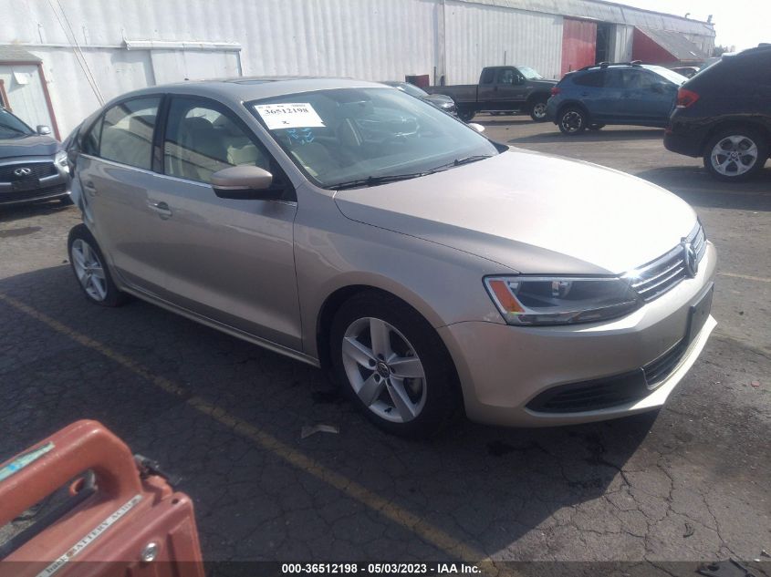 2013 VOLKSWAGEN JETTA SEDAN TDI W/PREMIUM - 3VWLL7AJXDM237339