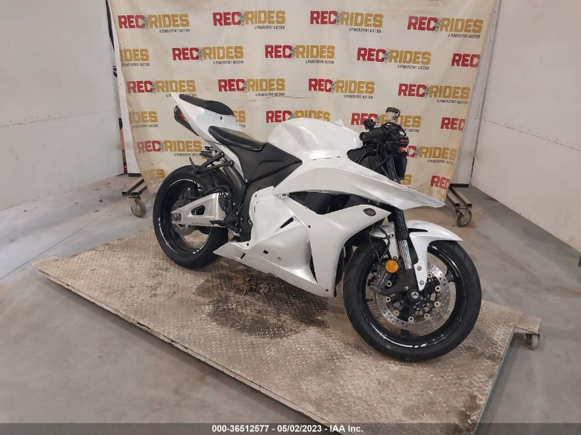2011 HONDA CBR600 RR - JH2PC4049BK400444