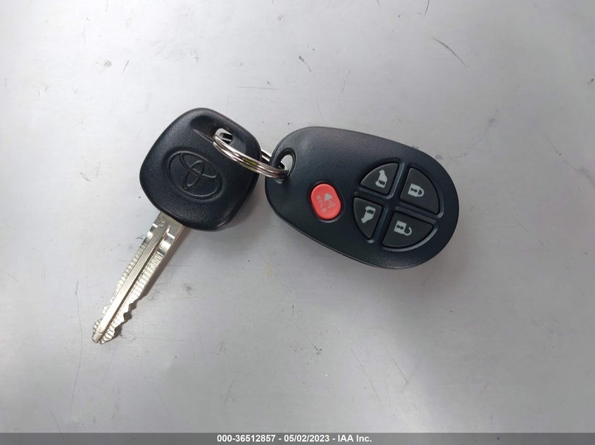 VIN 5TDKZ3DC5LS061933 2020 TOYOTA SIENNA LE