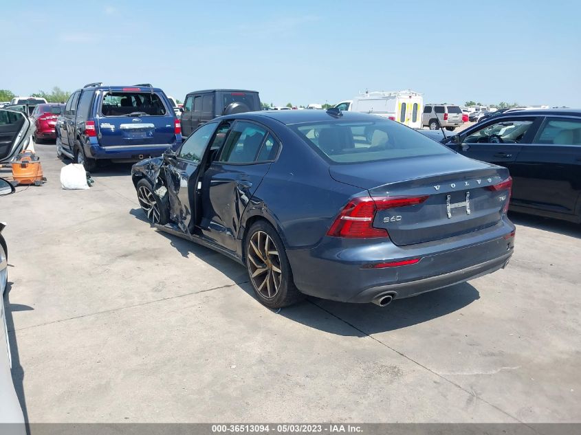 7JRA22TK8KG015008 Volvo S60 MOMENTUM 3