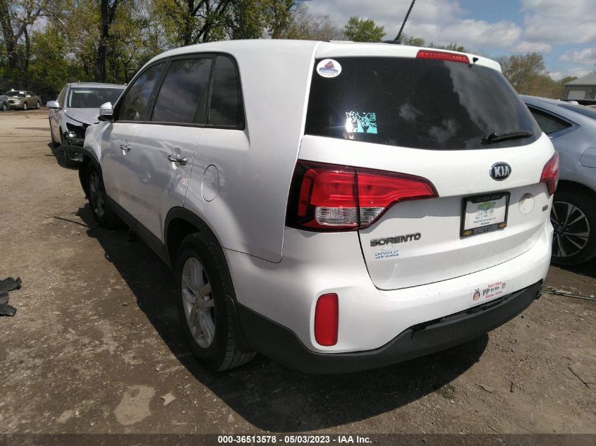 2015 KIA SORENTO LX - 5XYKT3A6XFG592630