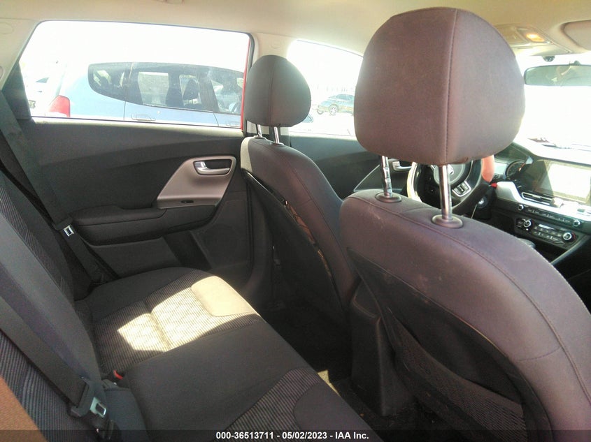 VIN KNDCB3LC3M5470174 2021 KIA NIRO LX