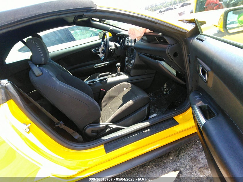 VIN 1FATP8EM0H5243797 2017 FORD MUSTANG V6
