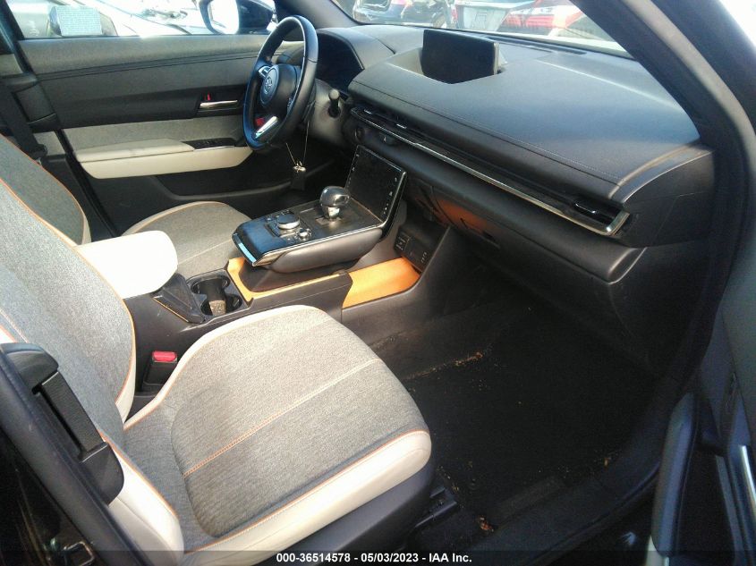 VIN: JM1DRACB1N0100643 2022 MAZDA MX-30