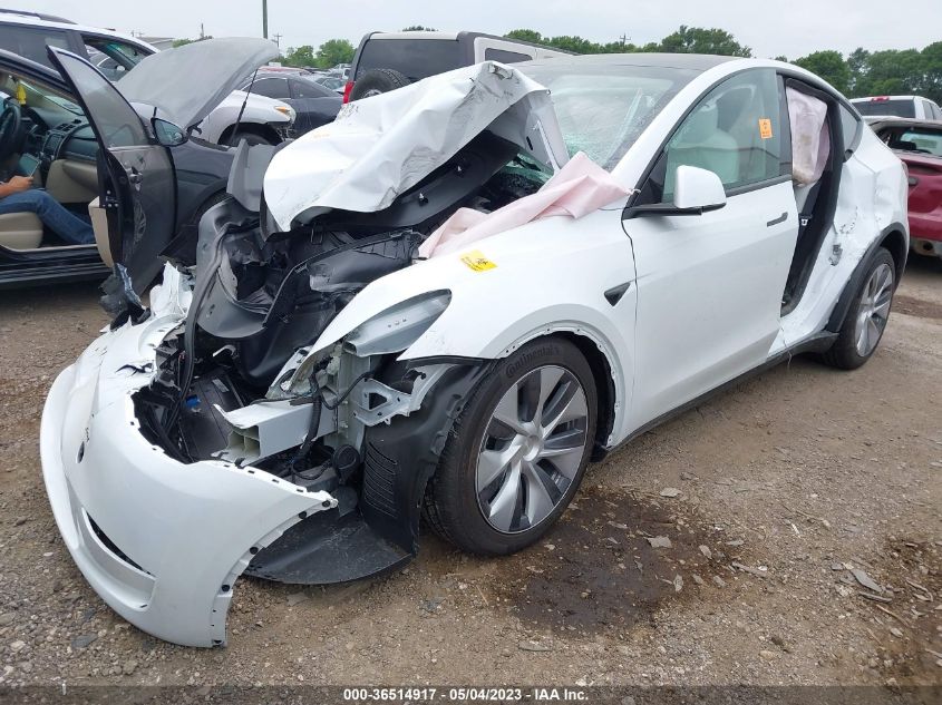 7SAYGDEE2PA095103 Tesla Model Y  2