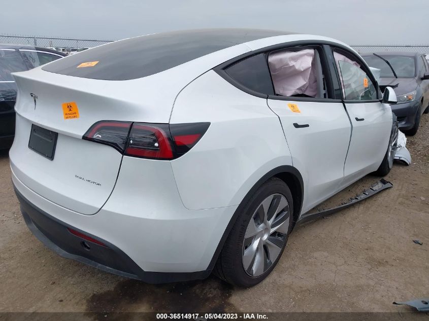 7SAYGDEE2PA095103 Tesla Model Y  4