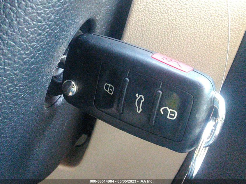 2014 VOLKSWAGEN JETTA SEDAN SE W/CONNECTIVITY - 3VWB07AJ2EM222386