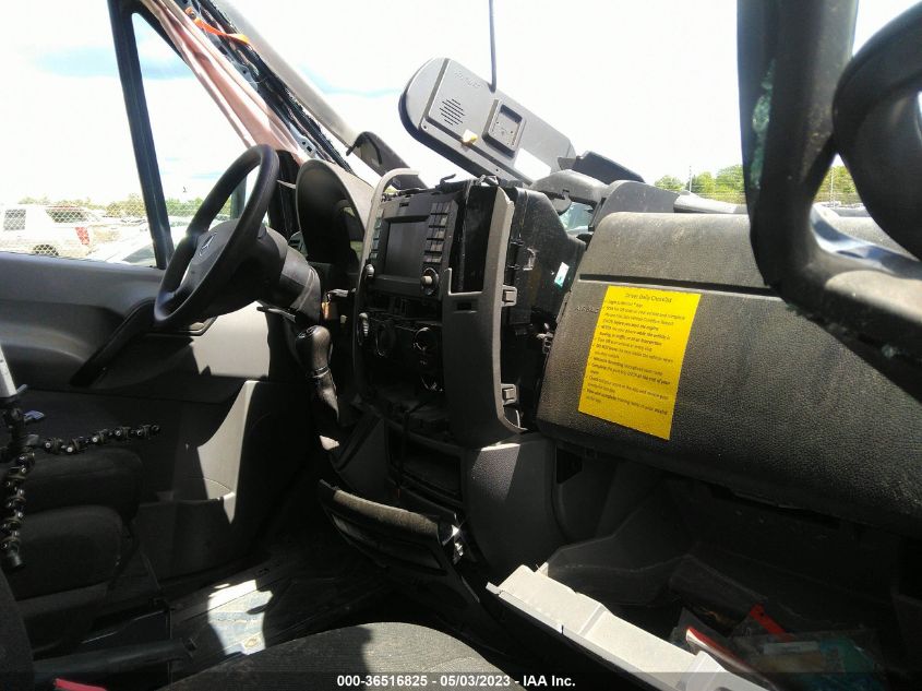 2018 MERCEDES-BENZ SPRINTER CARGO VAN WD3PE7CD0JP625542