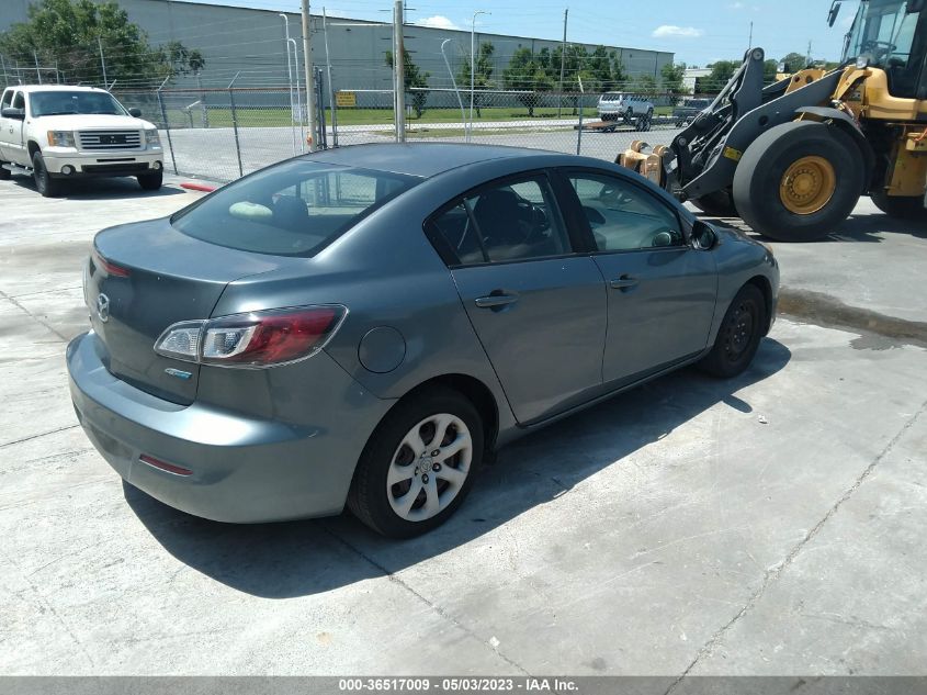 2013 MAZDA MAZDA3 I SPORT - JM1BL1U76D1704877