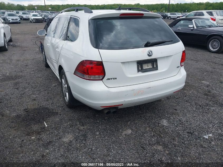 2013 VOLKSWAGEN JETTA SPORTWAGEN TDI W/SUNROOF - 3VWPL7AJ8DM673544