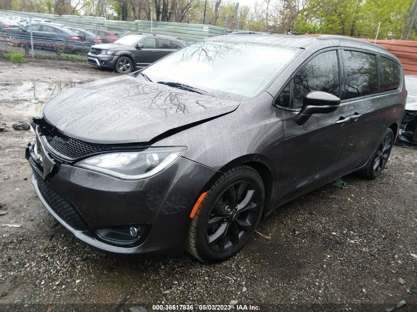 2019 CHRYSLER PACIFICA LIMITED - 2C4RC1GG4KR581812