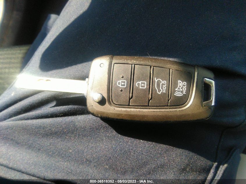 2019 HYUNDAI KONA SE - KM8K1CAA4KU300632