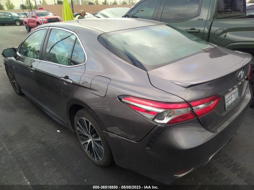 2018 TOYOTA CAMRY SE - 4T1B11HK8JU132432