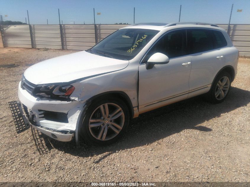 2014 VOLKSWAGEN TOUAREG EXEC WVGEP9BP3ED002241
