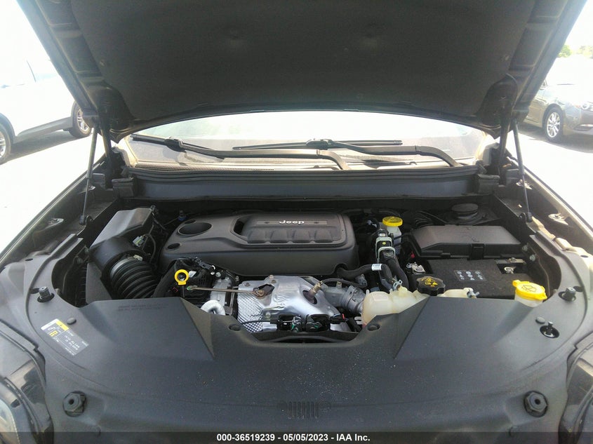 VIN 1C4PJLDN8KD340964 2019 JEEP CHEROKEE HIGH ALTITUDE