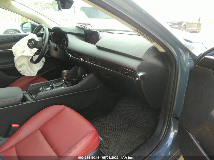 VIN 3MZBPACL7NM317730 2022 MAZDA MAZDA3 SEDAN CARBON EDITION