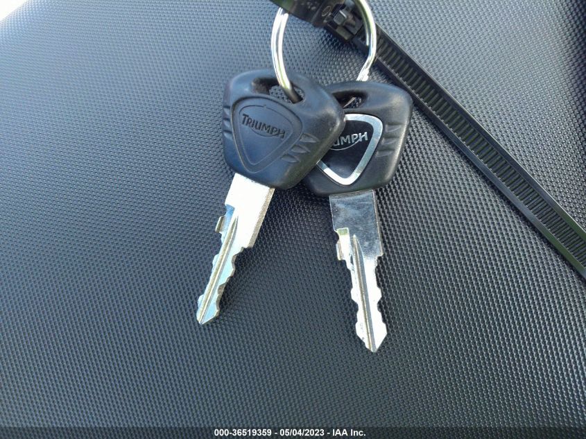 2009 TRIUMPH MOTORCYCLE STREET TRIPLE 675 - SMTD01NE59J381848