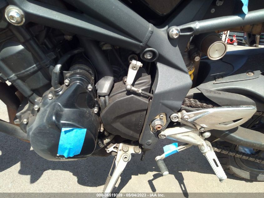 2009 TRIUMPH MOTORCYCLE STREET TRIPLE 675 - SMTD01NE59J381848