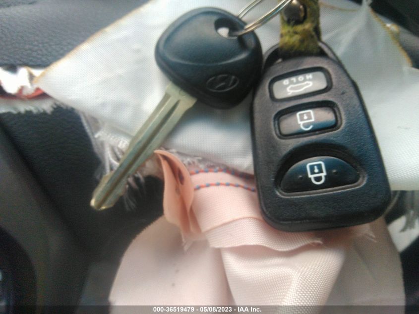 2015 HYUNDAI ELANTRA SE - KMHDH4AE3FU263902