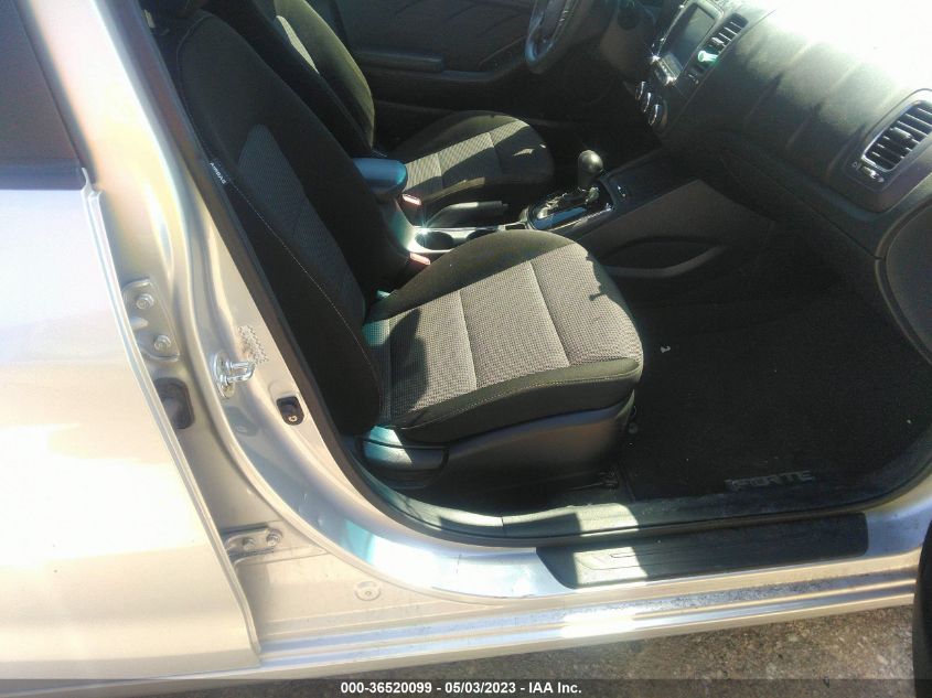 2017 KIA FORTE5 LX - KNAFK5A85H5674386