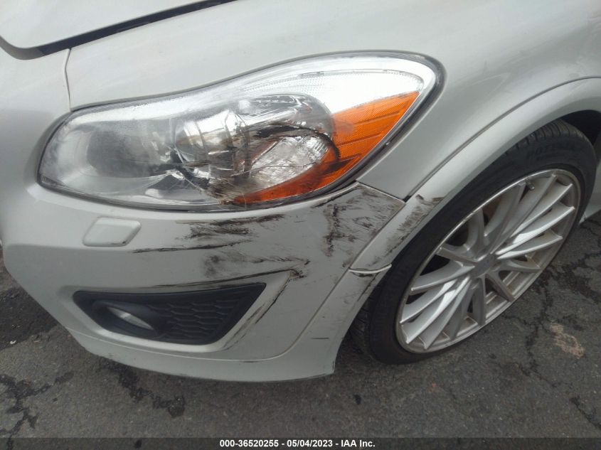 2013 VOLVO C30 T5 - YV1672MK6D2311580