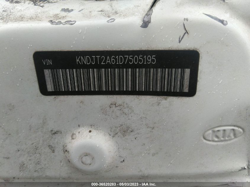 2013 KIA SOUL + - KNDJT2A61D7505195
