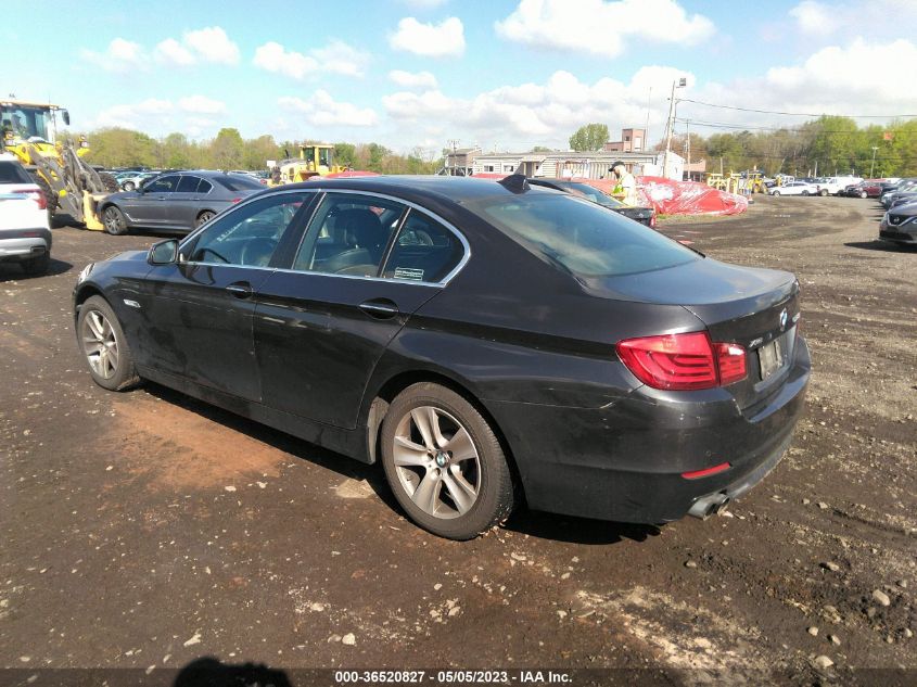 2013 BMW 5 SERIES 528I XDRIVE - WBAXH5C51DD112930