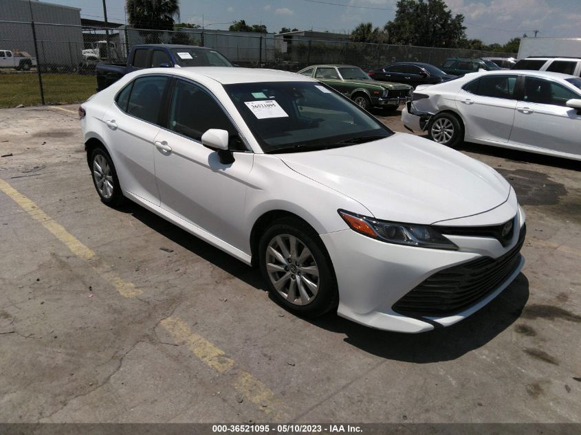 2020 TOYOTA CAMRY LE - 4T1C11AK5LU941162