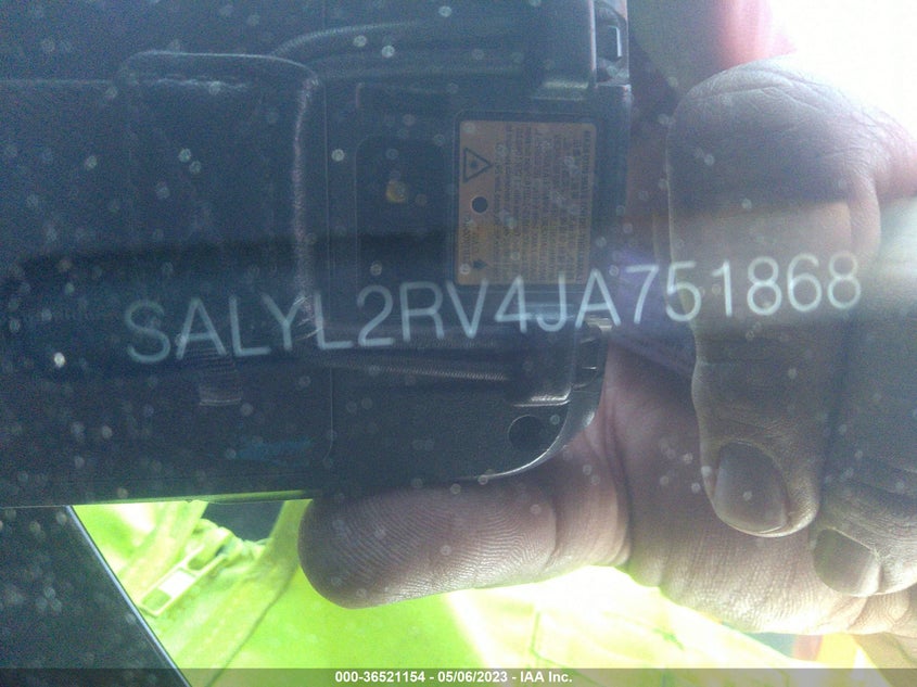 VIN SALYL2RV4JA751868 2018 LAND ROVER RANGE ROVER VELAR R-DYNAMIC SE