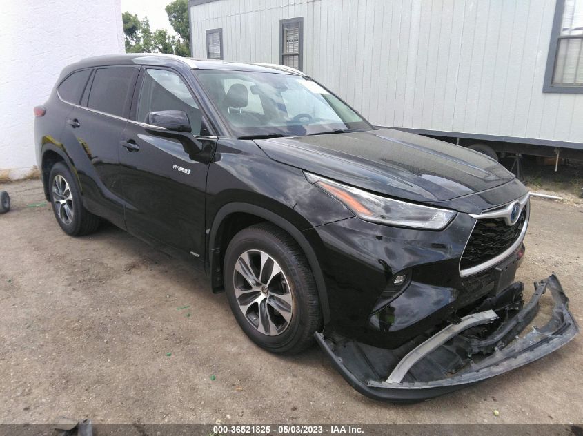 2021 TOYOTA HIGHLANDER HYBRID XLE - 5TDHBRCH2MS527690